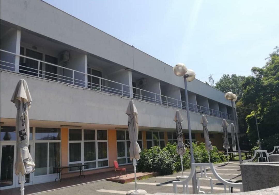 Sport Hotel ตาตาบานยา ภายนอก รูปภาพ